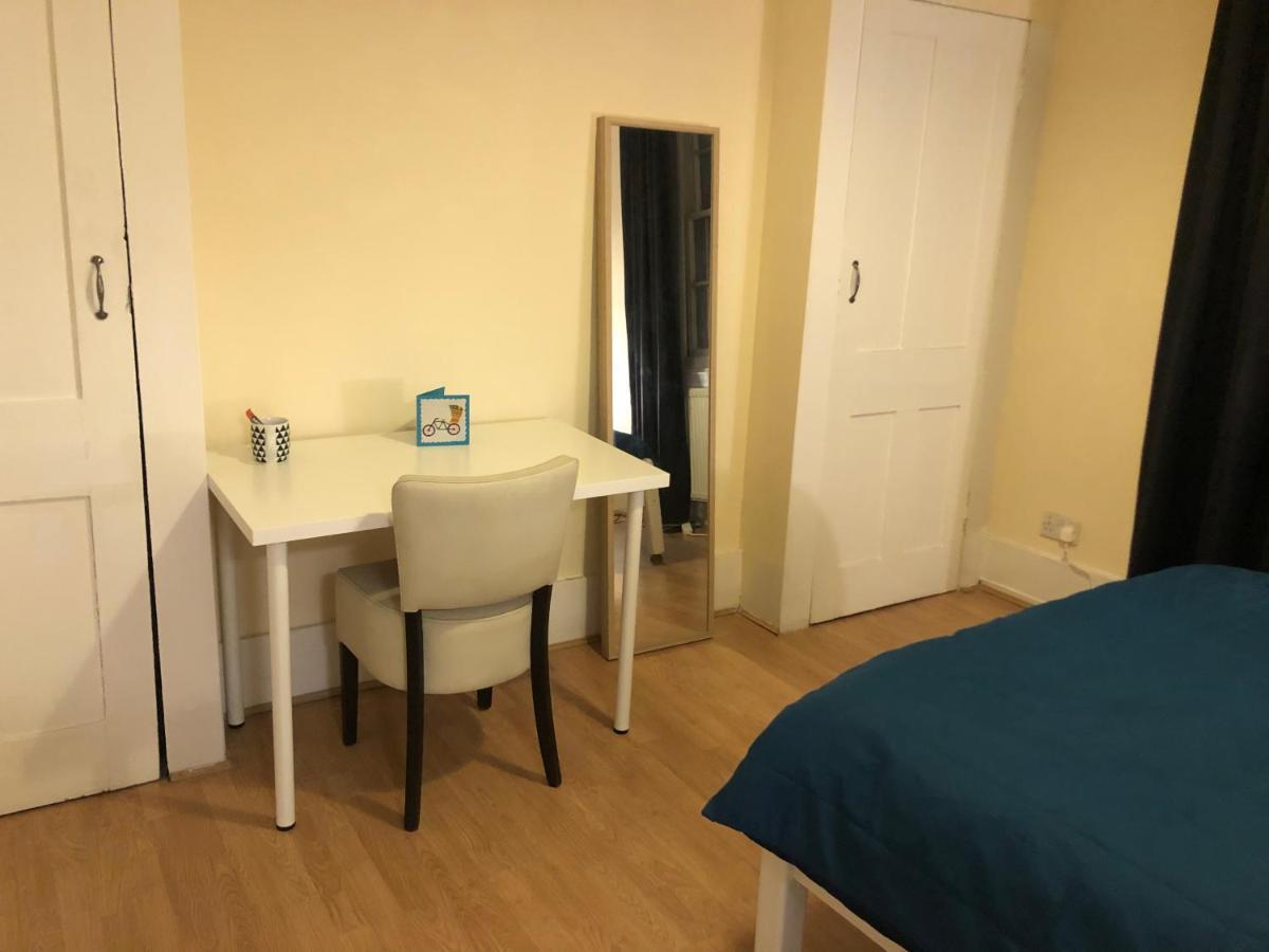 Private Room In Highgate Лондон Екстериор снимка
